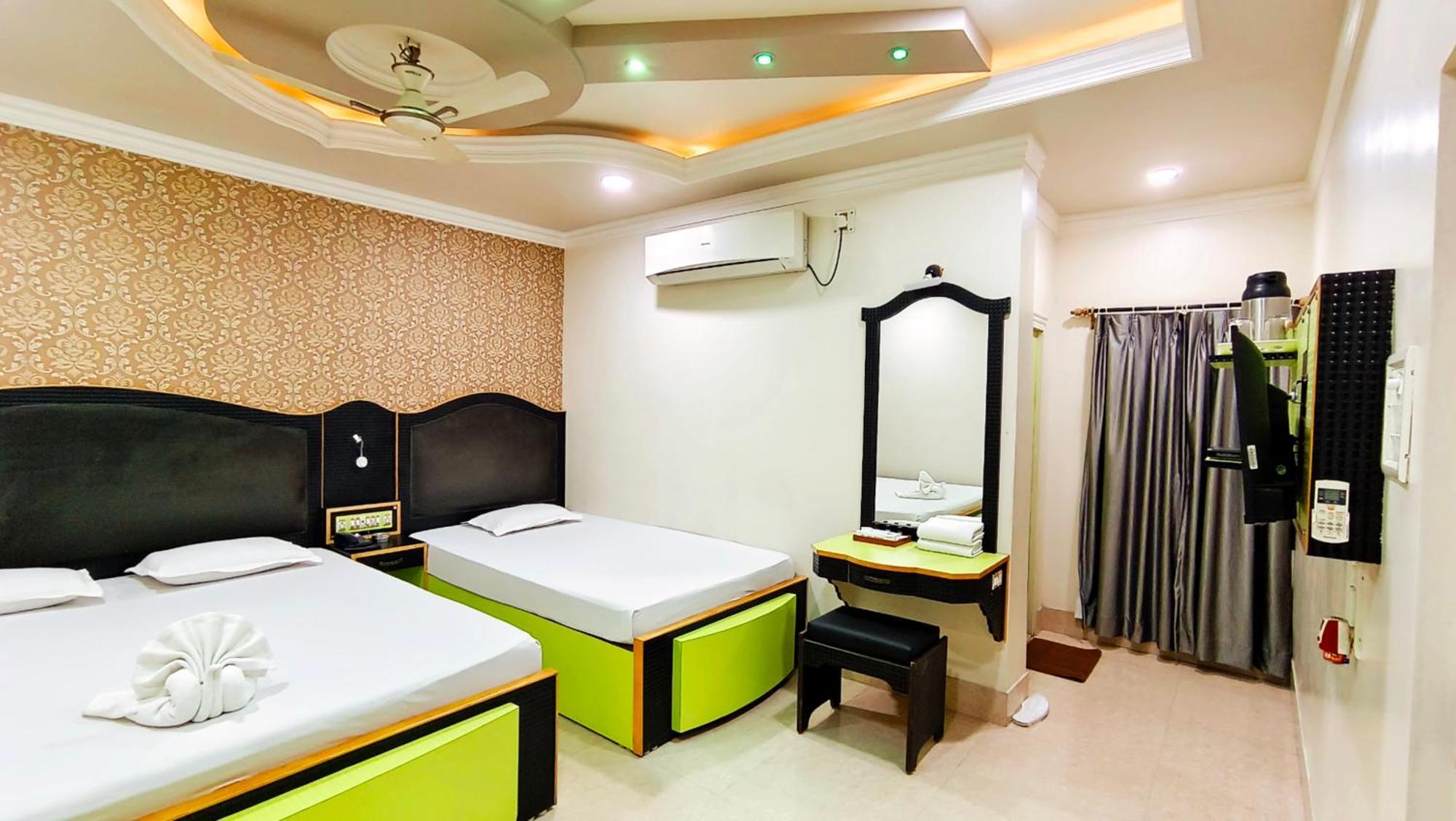 Hotel Samrat Baharampur Exterior foto